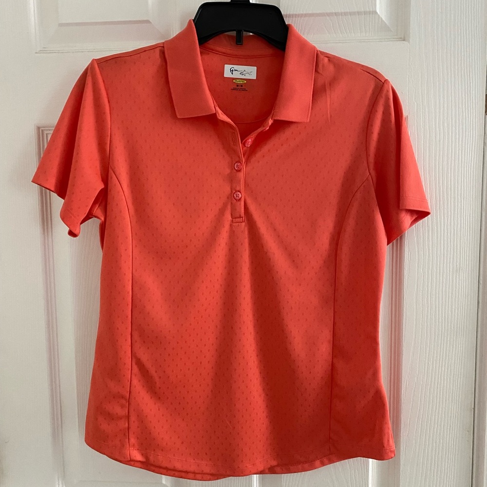 Greg Norman Women’s Short Sleeve Salmon Colored Shirt. M